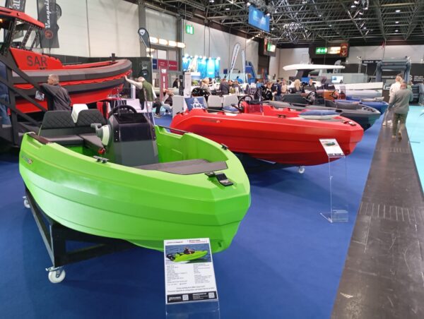 ade15552-b3bc-4a79-9792-b3772096ec67 SeaStorm 13S NEW